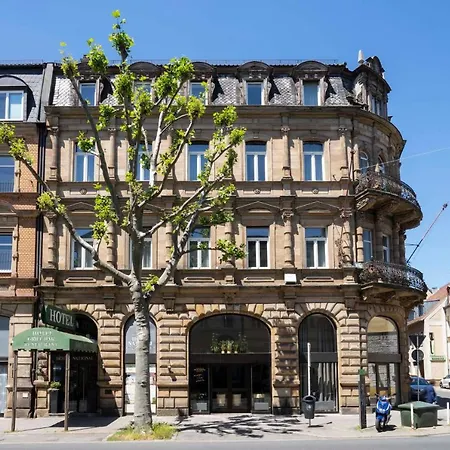 ナショナル ホテル 3*