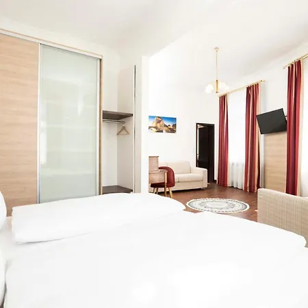 National Hotel 3*