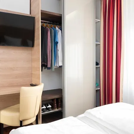 ナショナル ホテル