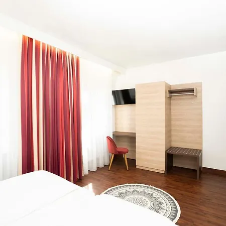 ナショナル ホテル