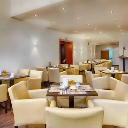 ナショナル ホテル 3*