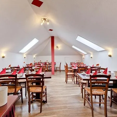 ナショナル ホテル 3*