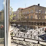 National Hotel 3*